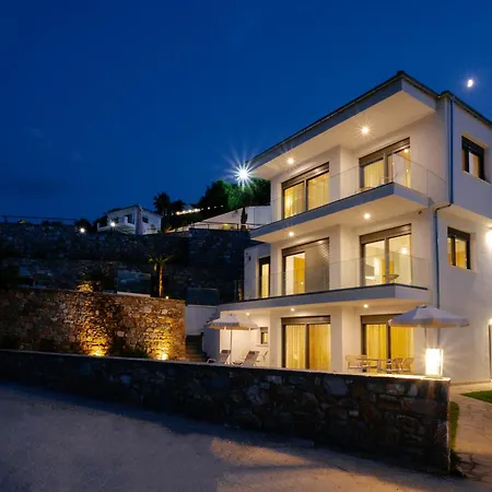 Hillside - Pnoe Vila *
