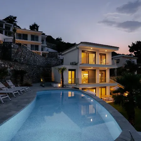 Villa Hillside - Pnoe *