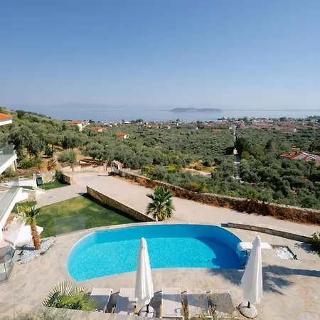 Villa Hillside - Pnoe