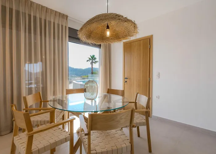 Hillside - Pnoe * Λιμένας