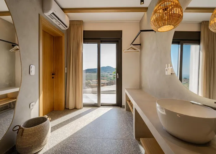 Hillside - Pnoe * Λιμένας